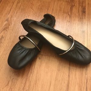 Black and Gold ALDO FLATS!